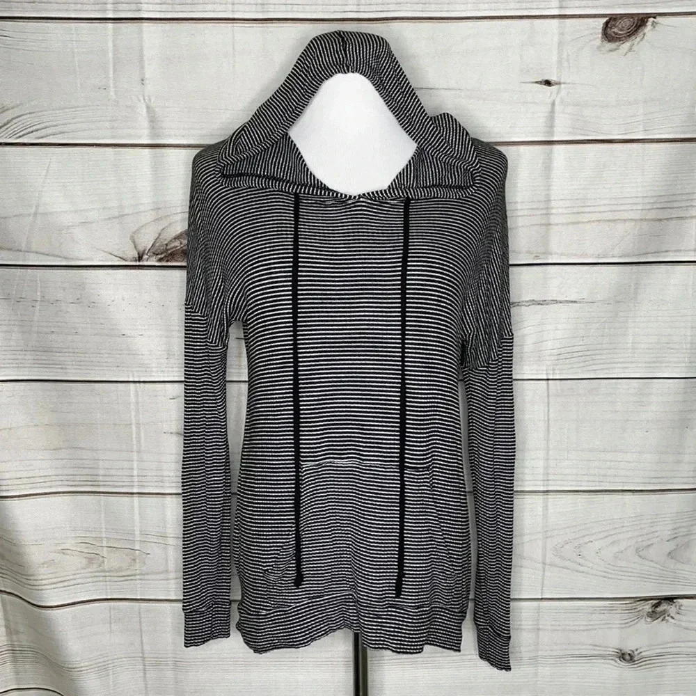 Mossimo Striped Hoodie Women XS Black White‎ Knit Pullover High Low Pocket